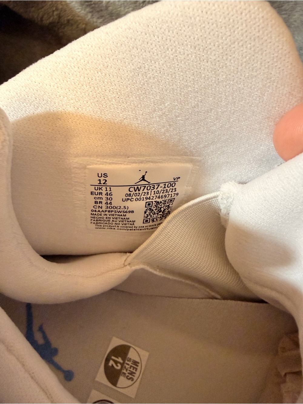 🔥Jordan Men’s 6 Rings- White and University Blue UNC…NO BOX - Picture 6 of 9
